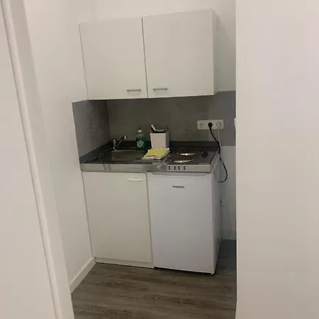 Ostello Godorfer Burg Monteuer