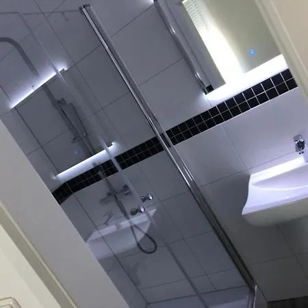 Godorfer Burg Monteuer Ostello *